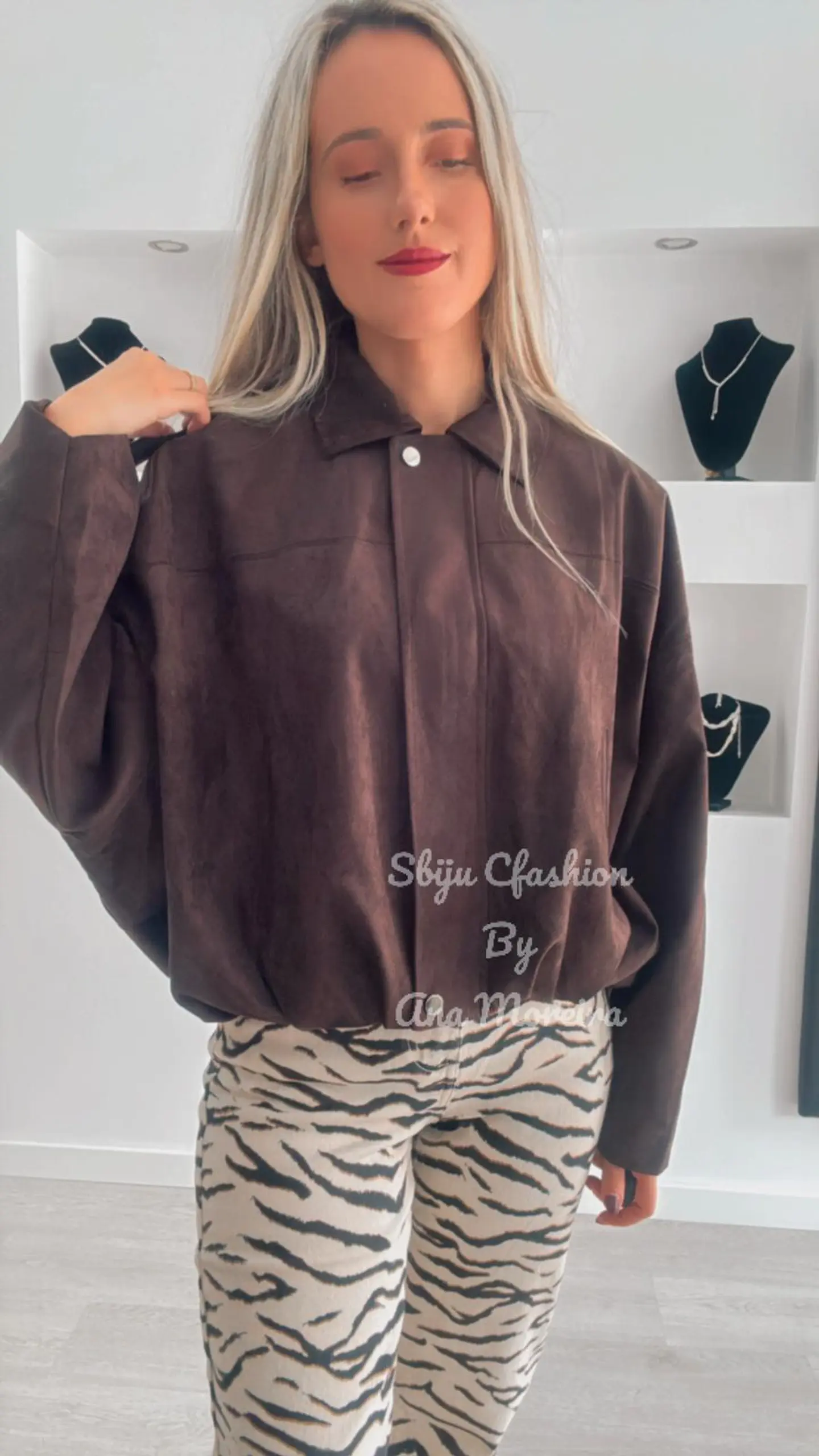 Casaco em Pele de Pêssego com Detalhe de Elástico na Cintura 3