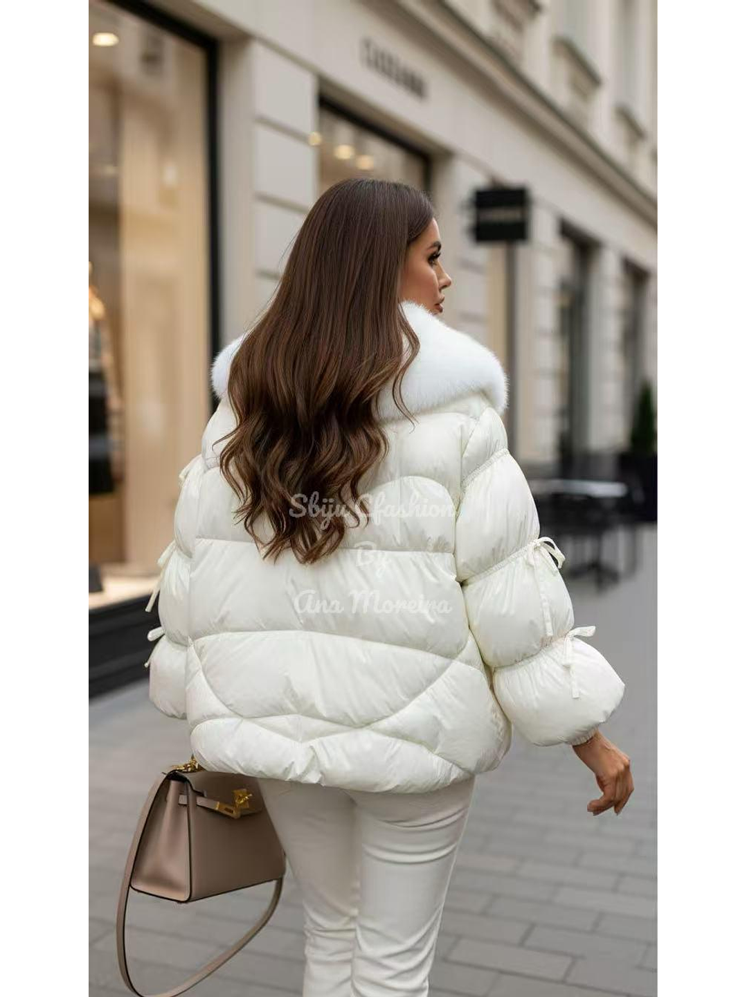 Kispo com detalhe de pelo na gola e laços nas mangas 6