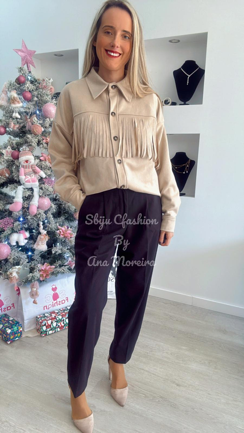 Camisa/Casaco em pele de pêssego com detalhe de franjas - TU