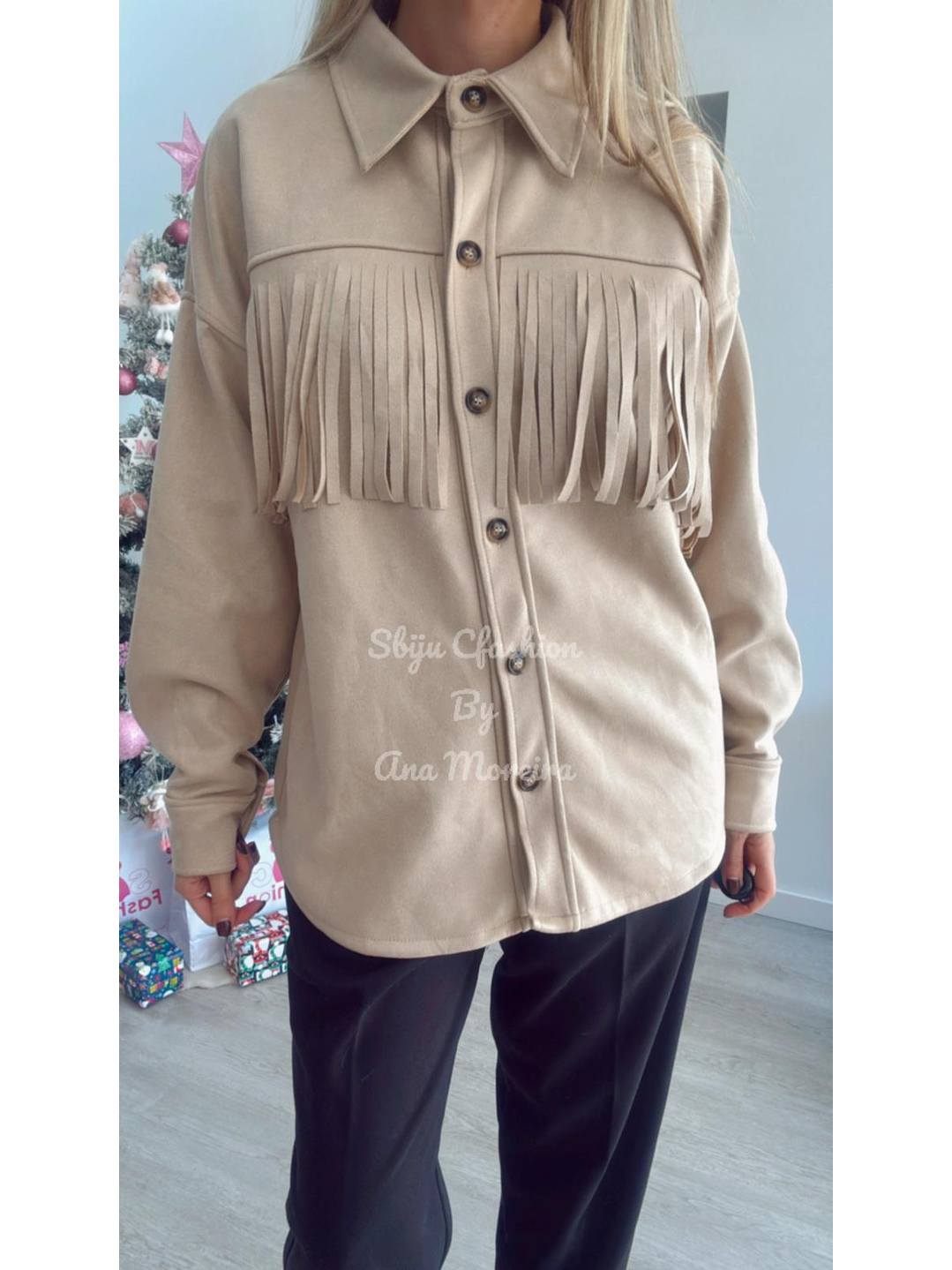 Camisa/Casaco em pele de pêssego com detalhe de franjas - TU 2