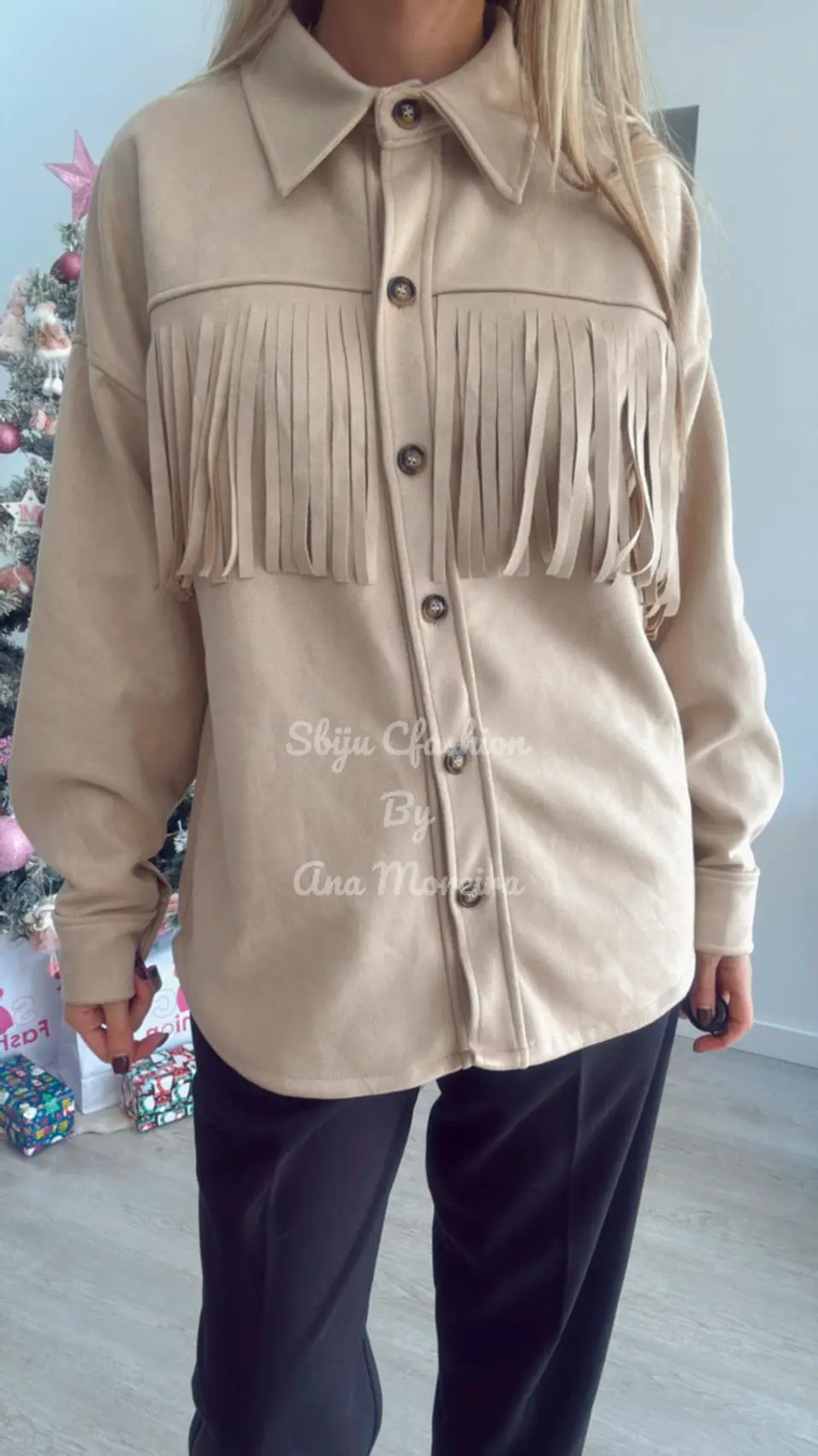 Camisa/Casaco em pele de pêssego com detalhe de franjas - TU 2