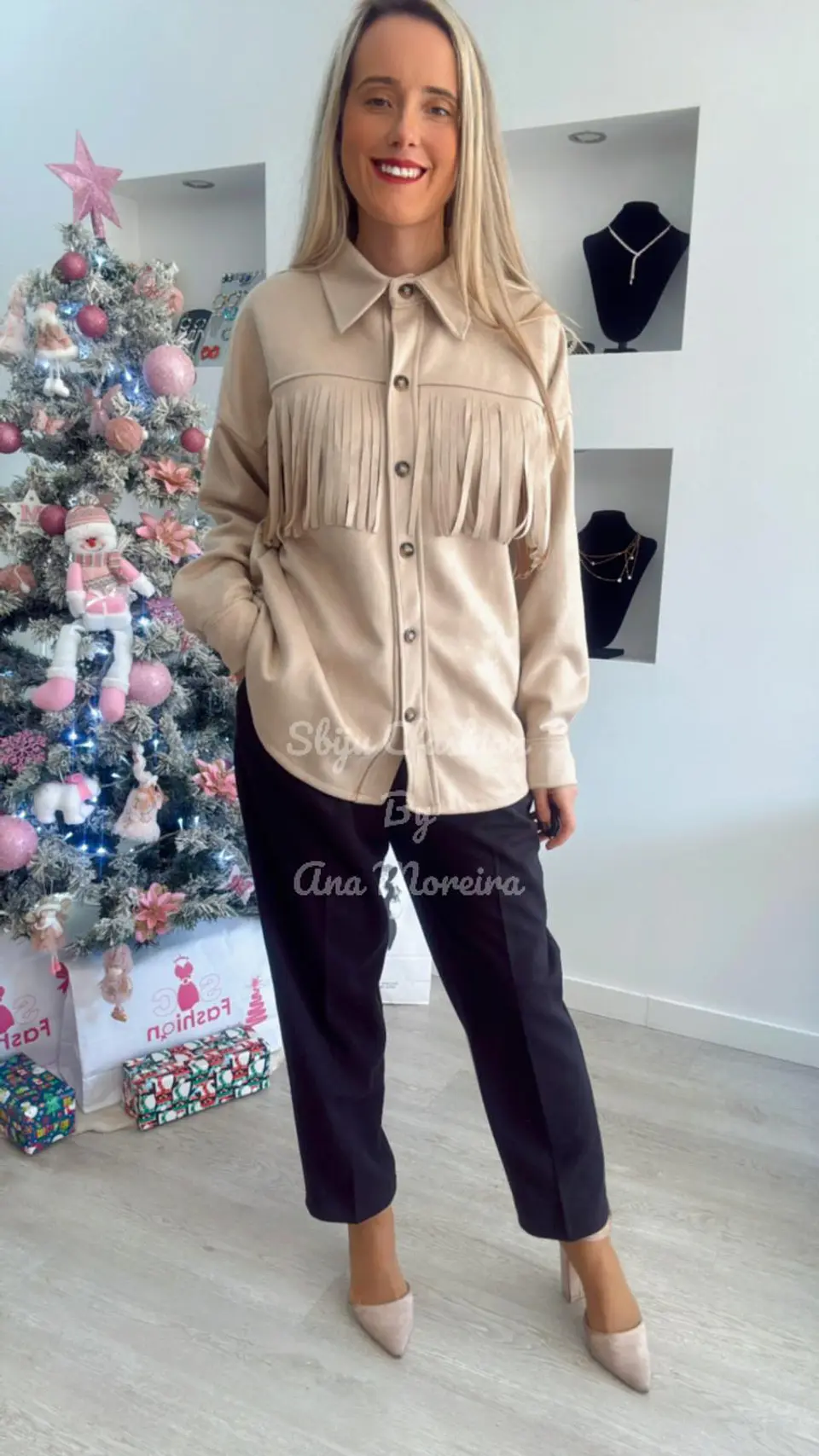 Camisa/Casaco em pele de pêssego com detalhe de franjas - TU 3