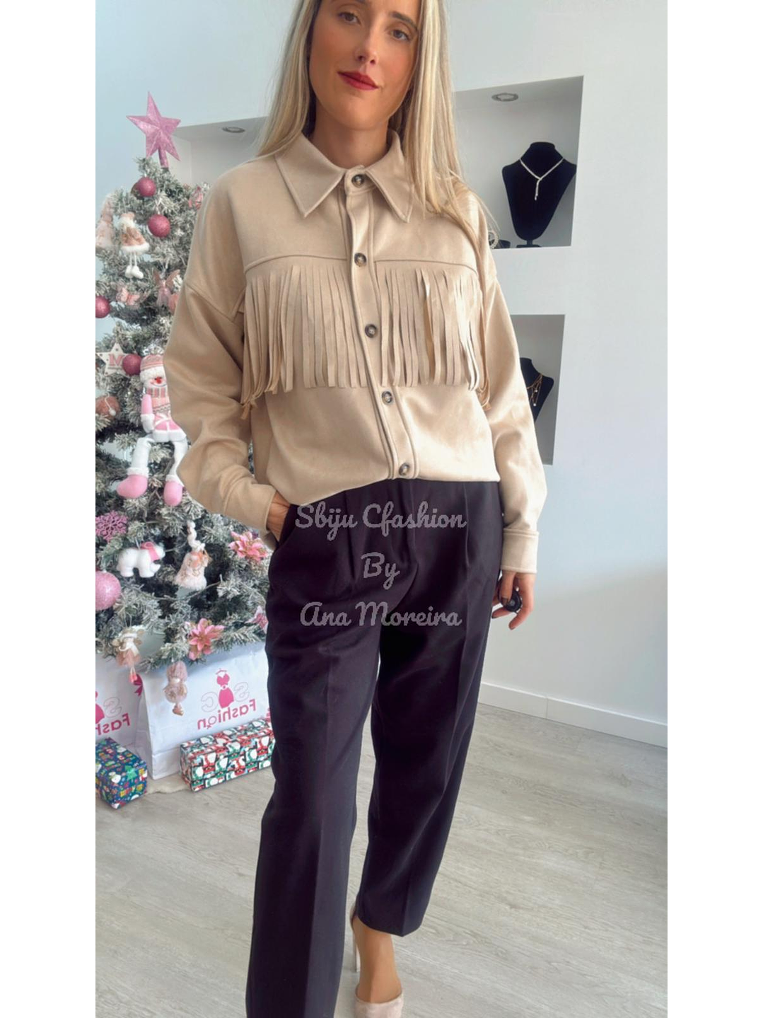 Camisa/Casaco em pele de pêssego com detalhe de franjas - TU 4