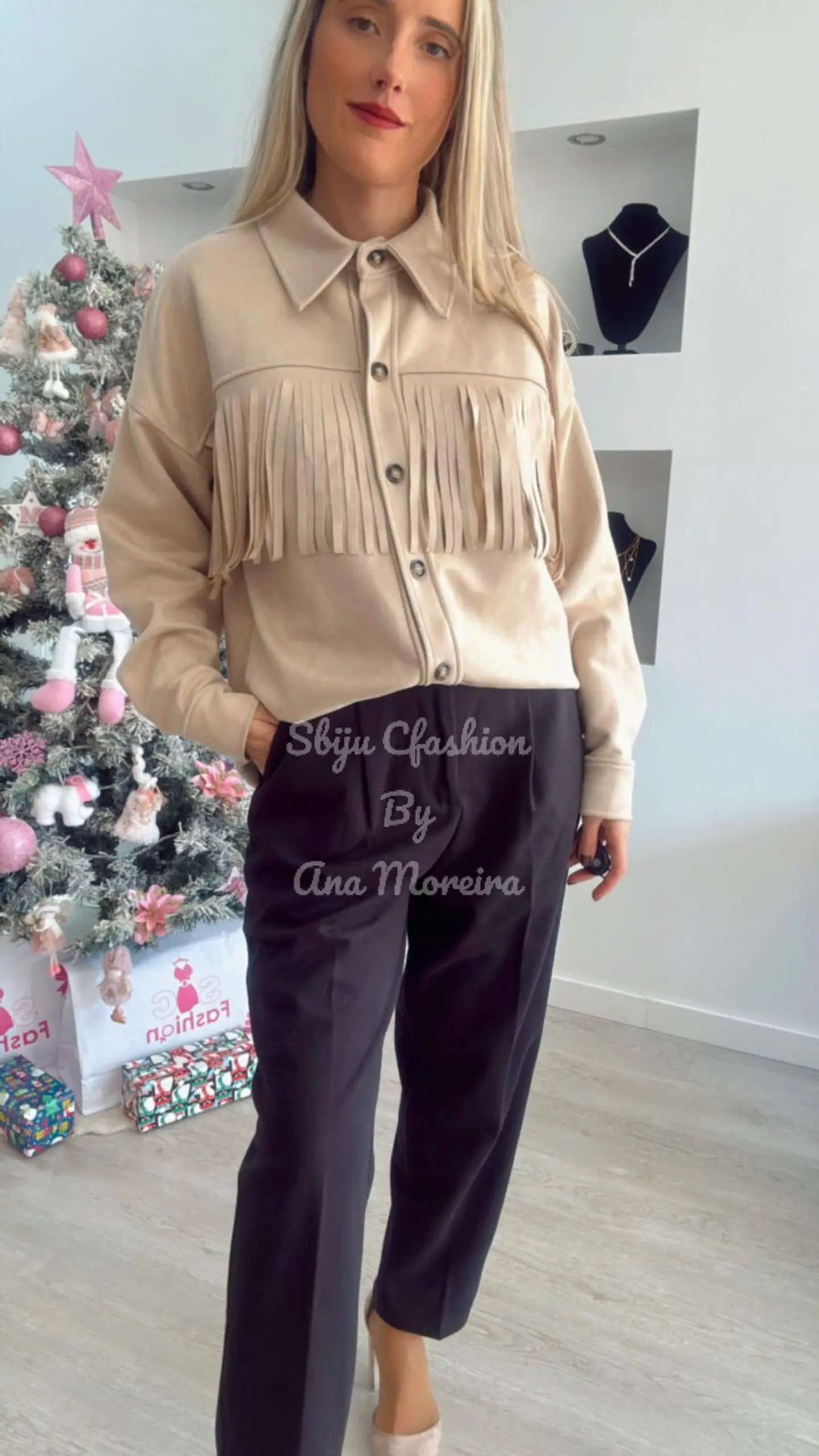 Camisa/Casaco em pele de pêssego com detalhe de franjas - TU 4