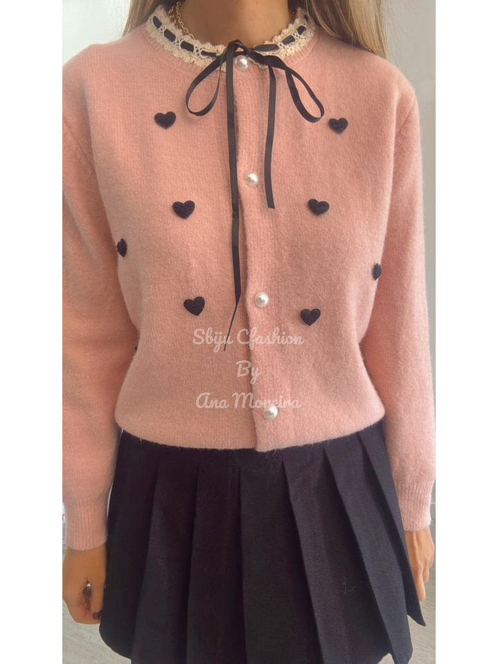 Casaco de malha com corações e botões em pérolas - TU 9