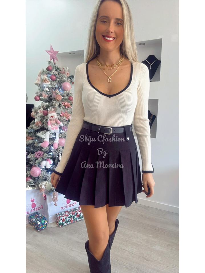 Camisola em malha com decote e racha na manga 4