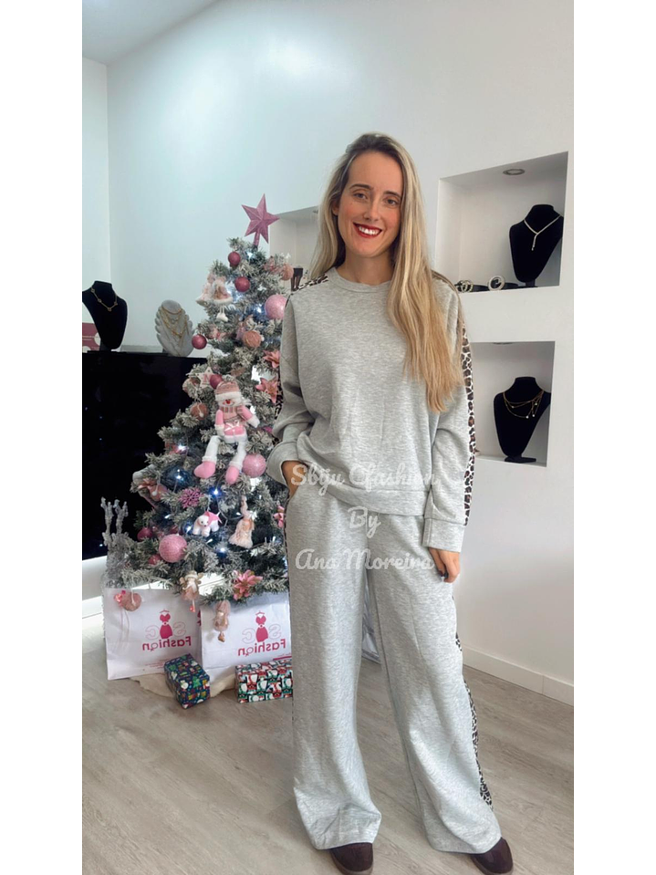 Fato de treino com risca em leopardo - TU 3