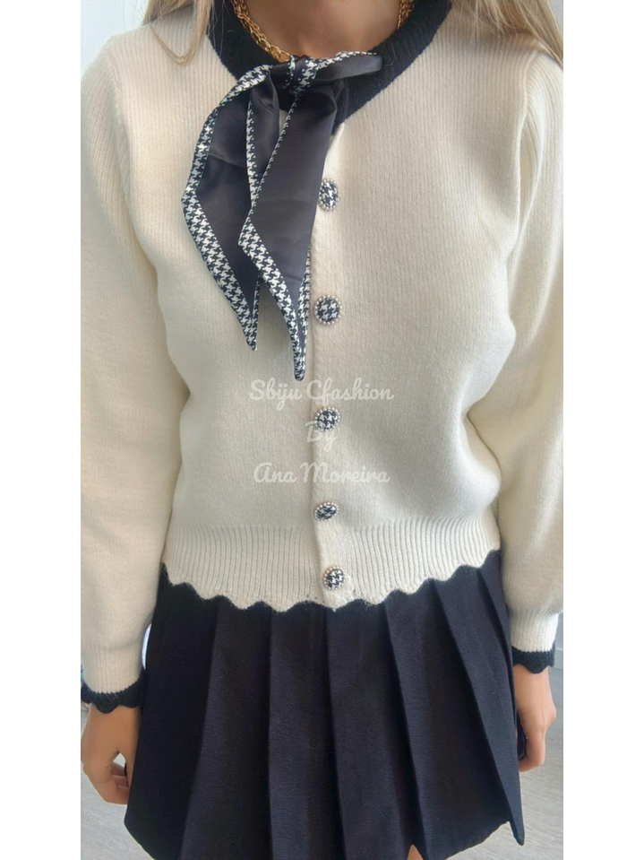 Casaco em malha com detalhe de lenço 6