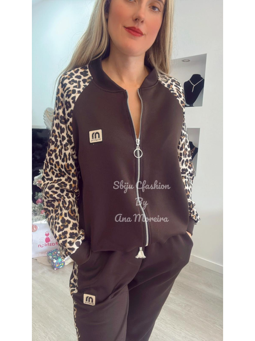 Fato de treino com mangas estampadas de leopardo - TU 4