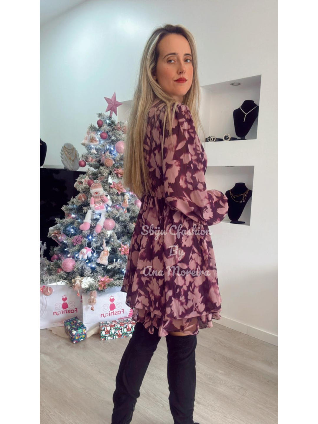 Vestido estampado com decote e detalhe na cinta 2