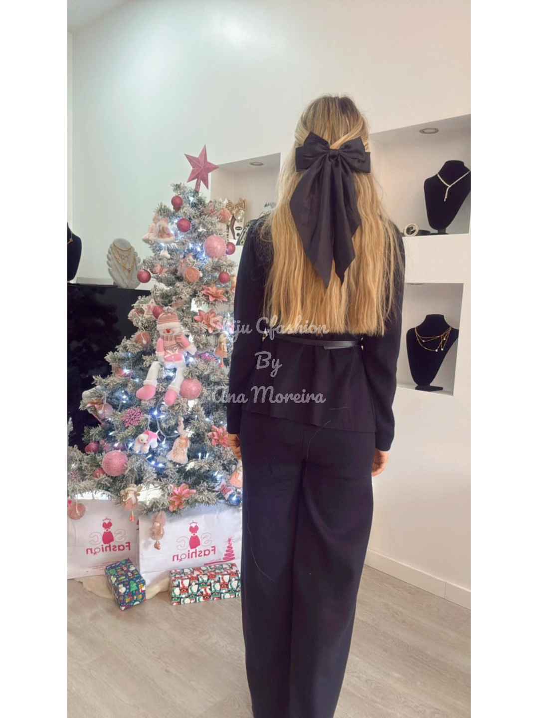 Conjunto em malha com cinto e botões dourados - TU 9