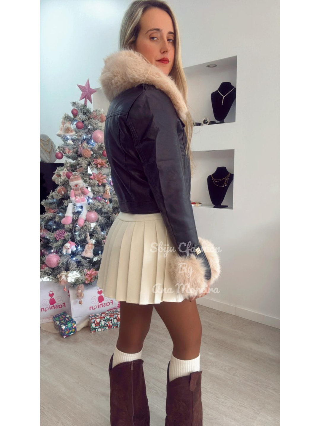 Casaca em Ecopele Forrada a Pelo com Gola Removível 20