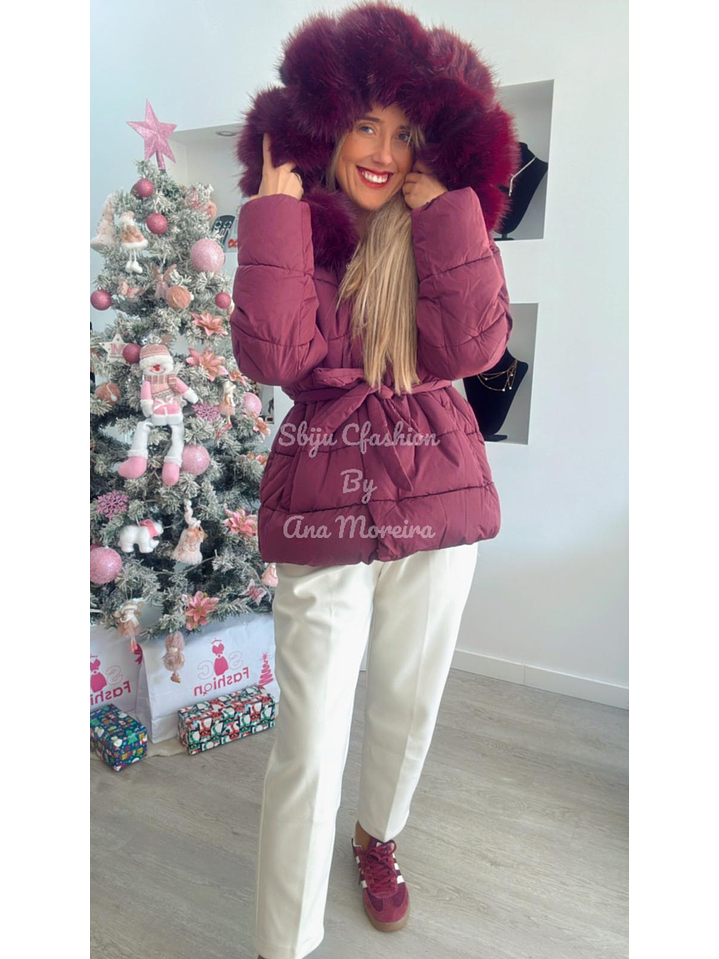 Kispo com pelo removível e cinto 8