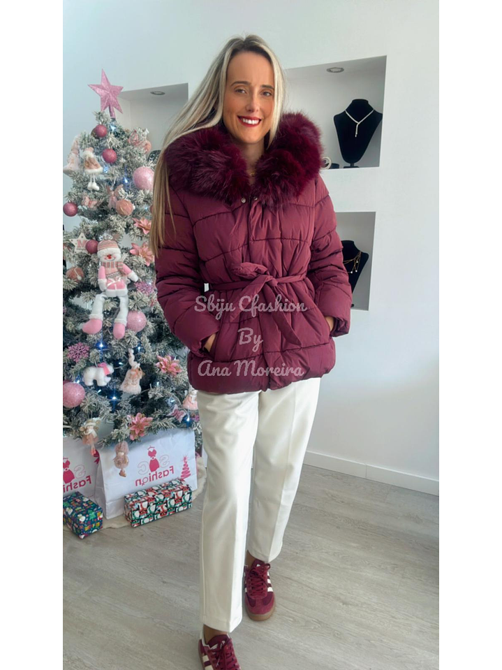 Kispo com pelo removível e cinto 7