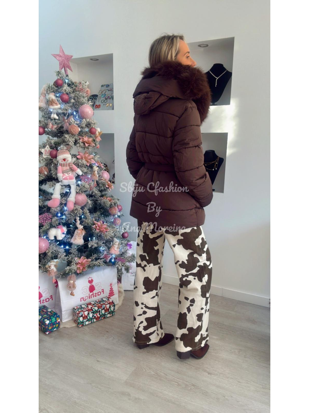 Kispo com pelo removível e cinto 3