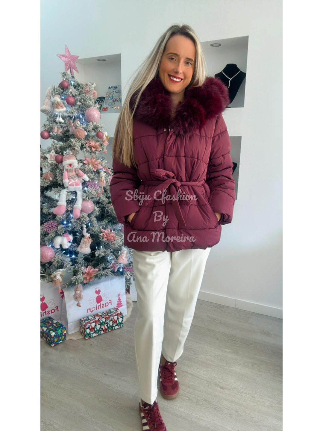 Kispo com pelo removível e cinto 14