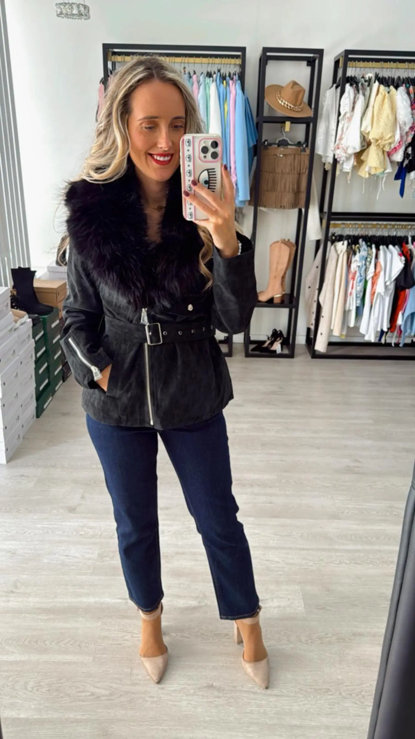 Casaco com cinto e pelo removível 3