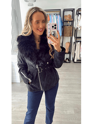 Casaco com cinto e pelo removível