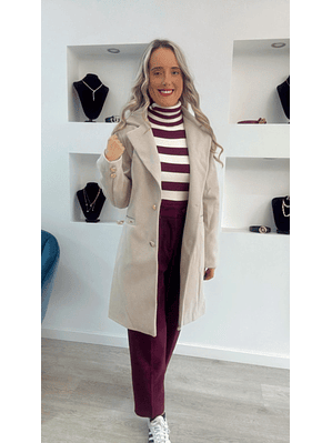 Casaco em fazenda com botões dourados - TU