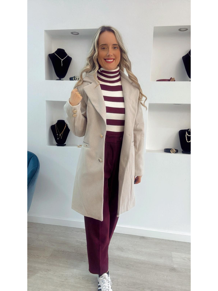 Casaco em fazenda com botões dourados - TU 8