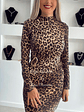Vestido com estampado leopardo e detalhe dourado na cinta - thumbnail 7
