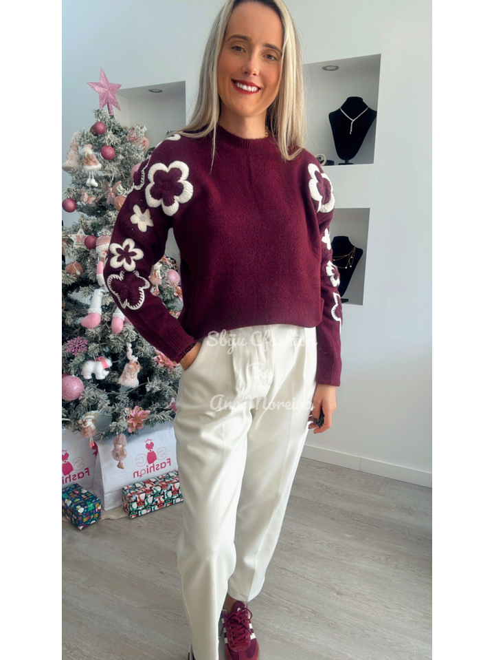 Camisola em Malha com Detalhe de Flores em Bege - TU 3