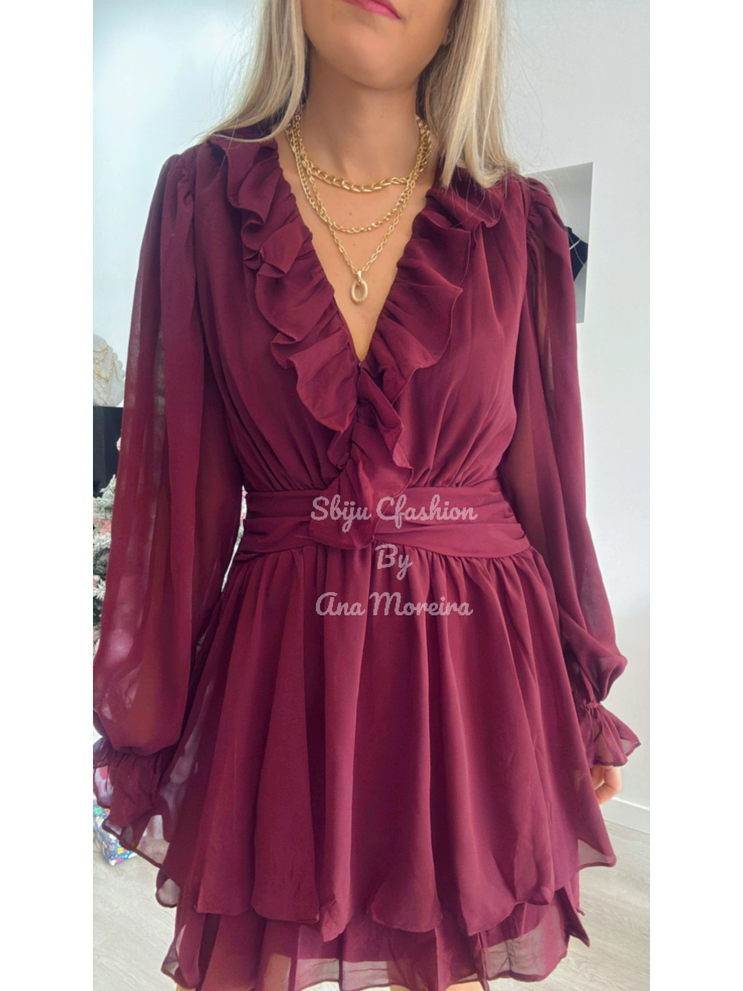 Vestido  com Folho no Peito e na Manga 4