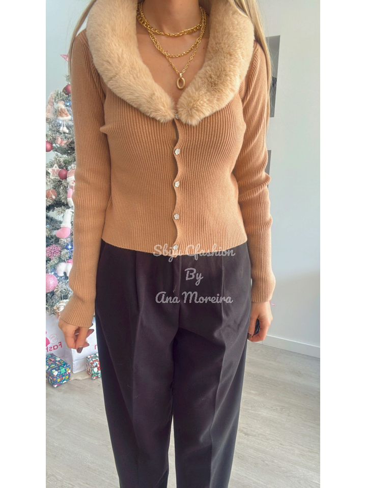 Casaco de Malha com Gola de Pelo Removível - TU 4