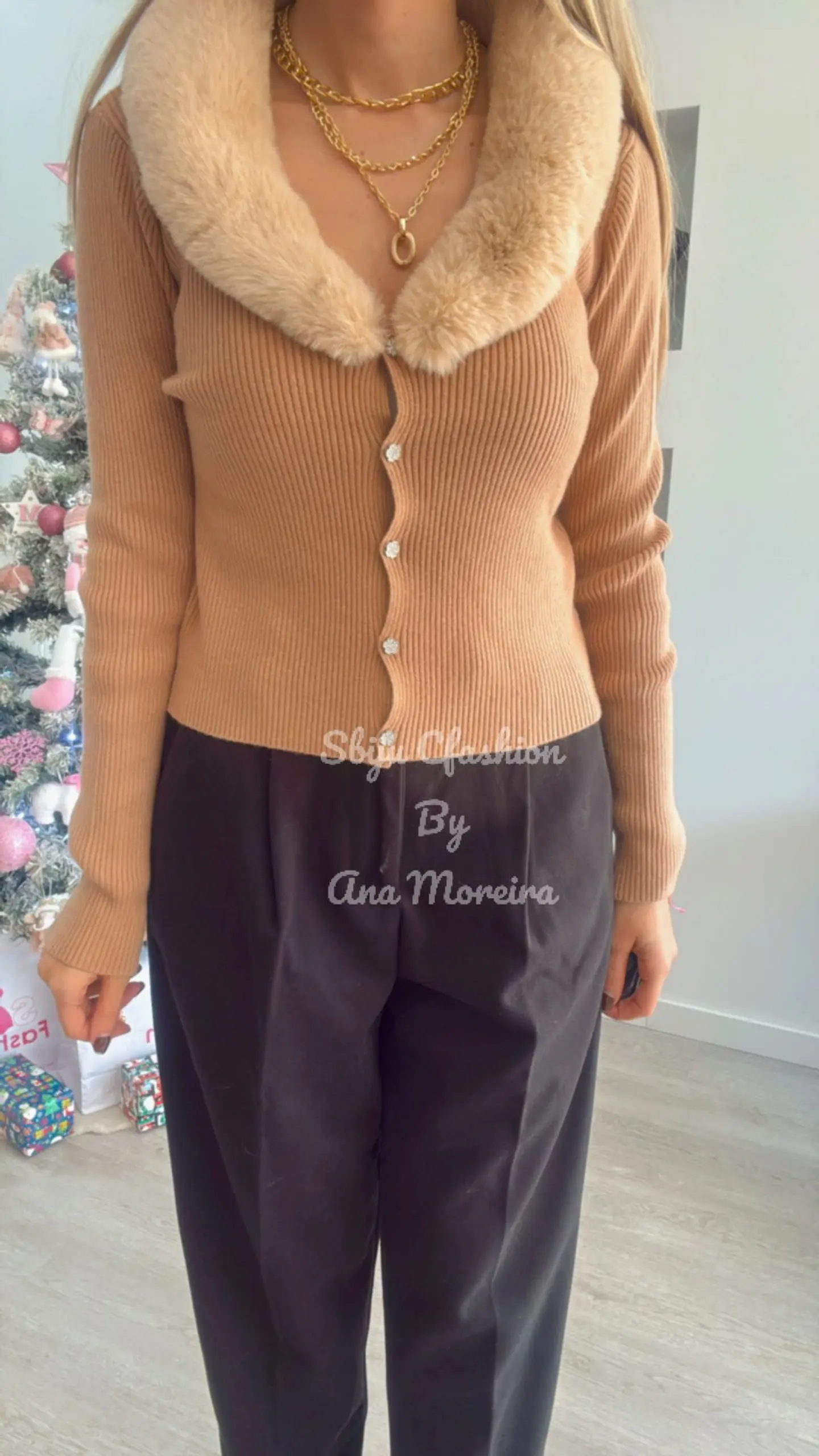 Casaco de Malha com Gola de Pelo Removível - TU 4