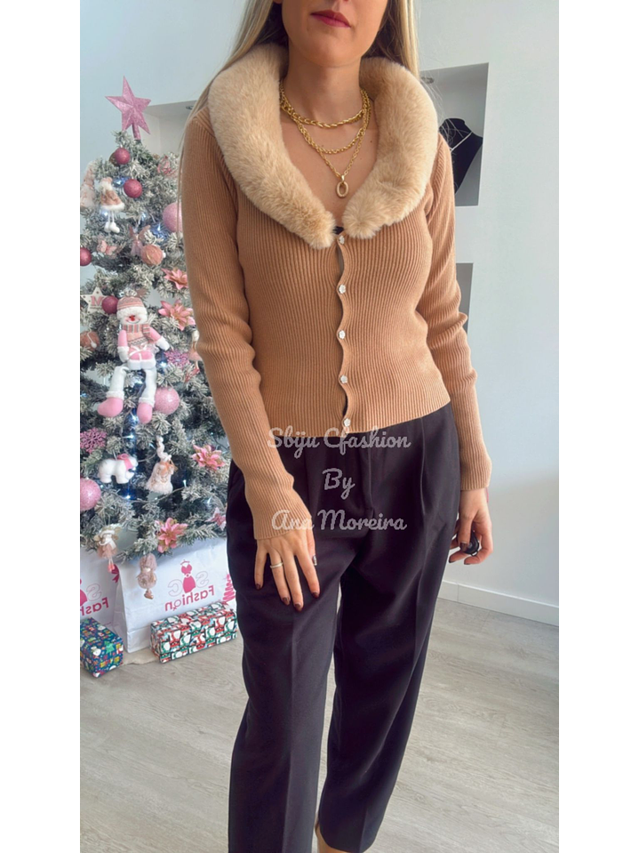 Casaco de Malha com Gola de Pelo Removível - TU 3