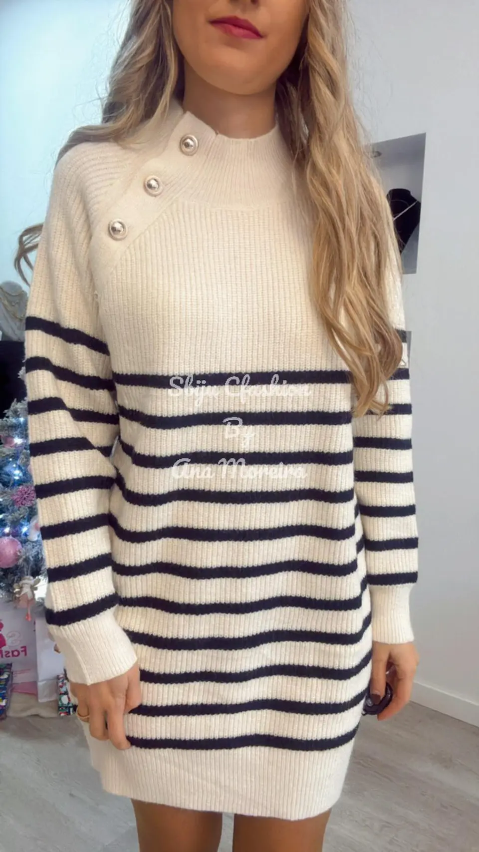 Vestido de Malha com Riscas e Botões - TU 4