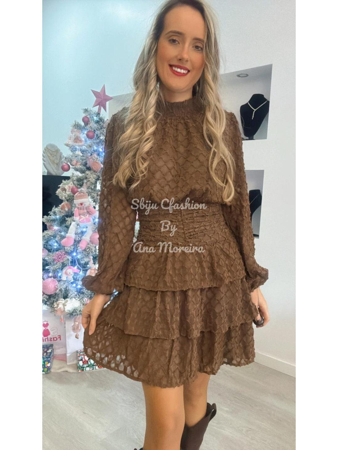 Vestido Castanho com Folhos 5