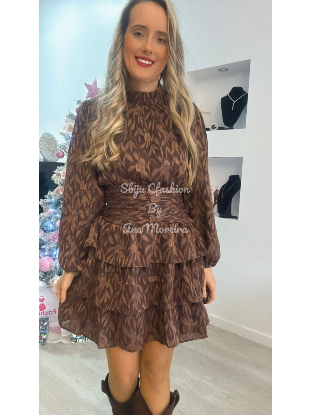 Vestido com Folhos em Dois Tons de Castanho 2