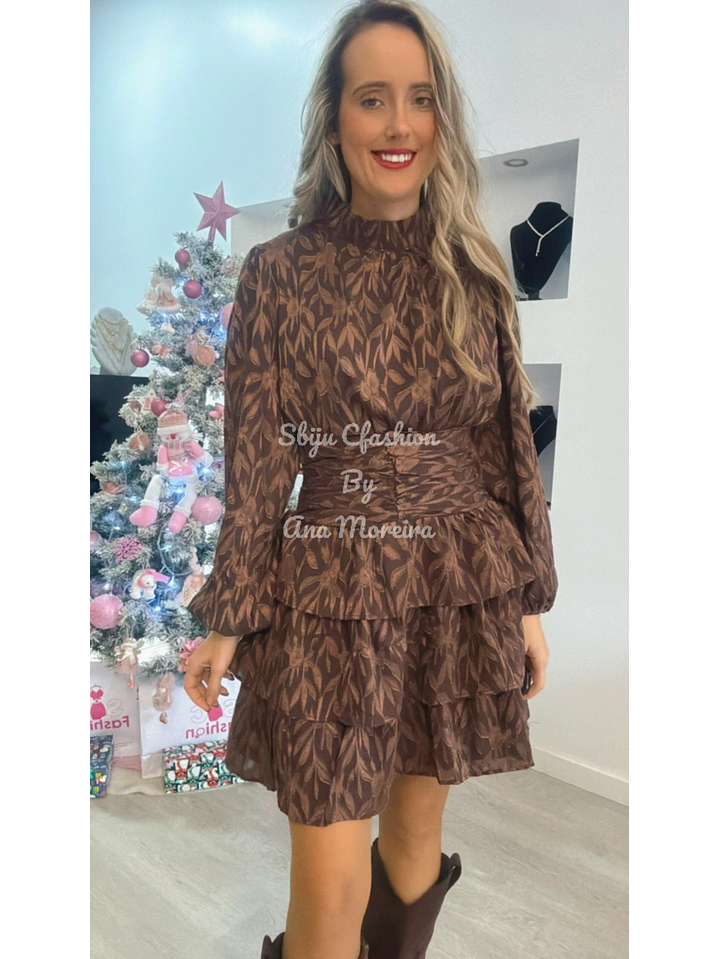Vestido com Folhos em Dois Tons de Castanho 9
