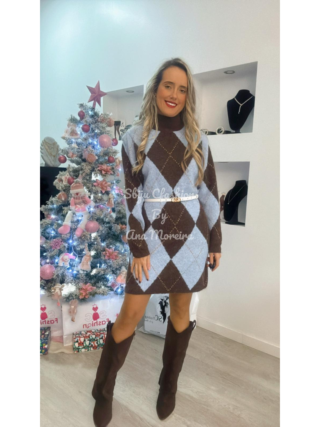 Vestido com Losangos Azuis e Castanhos 5