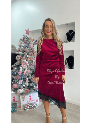 Vestido em Veludo com Renda - TU