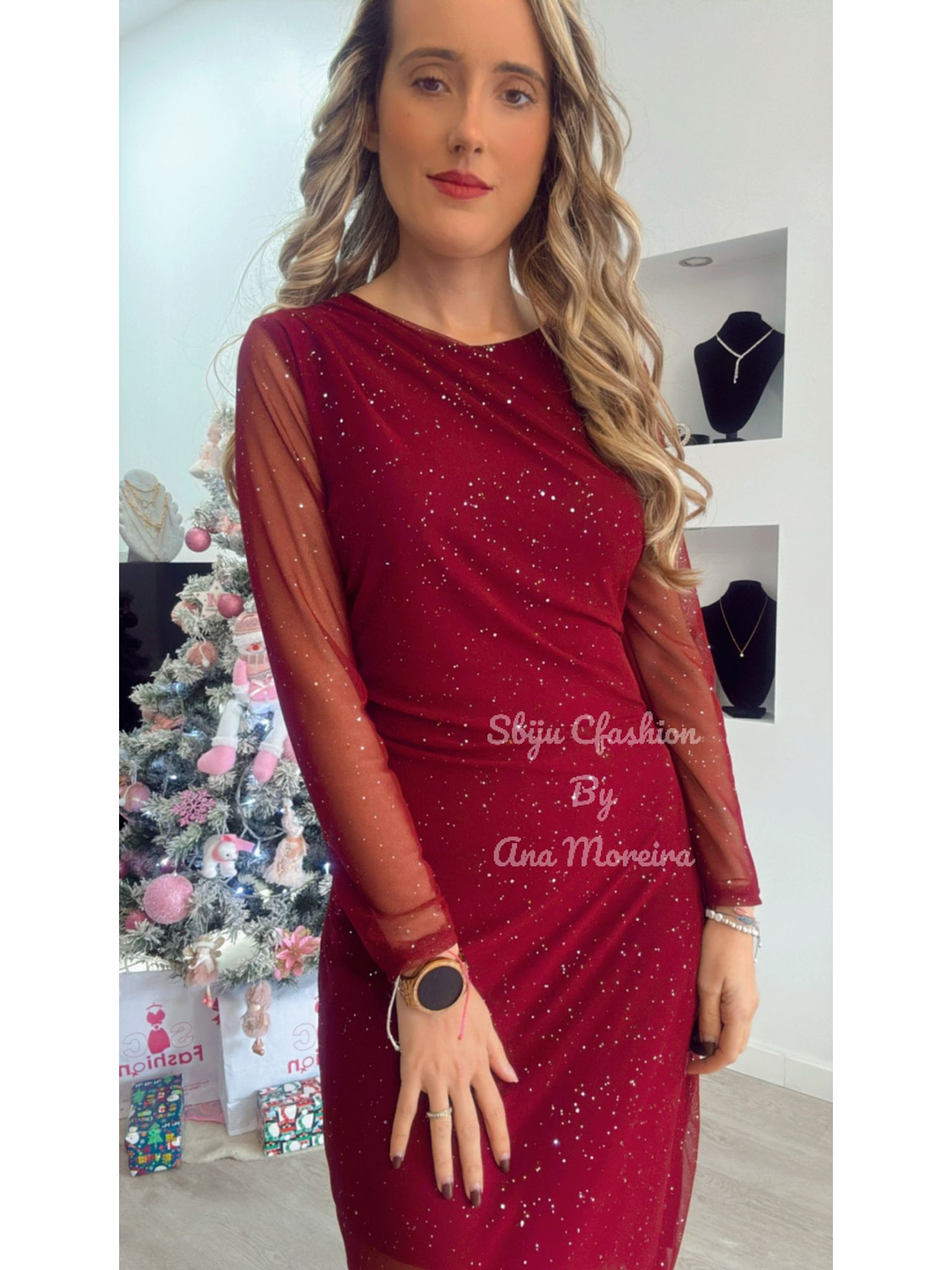 Vestido com Brilhantes e Renda em Baixo -TU 8