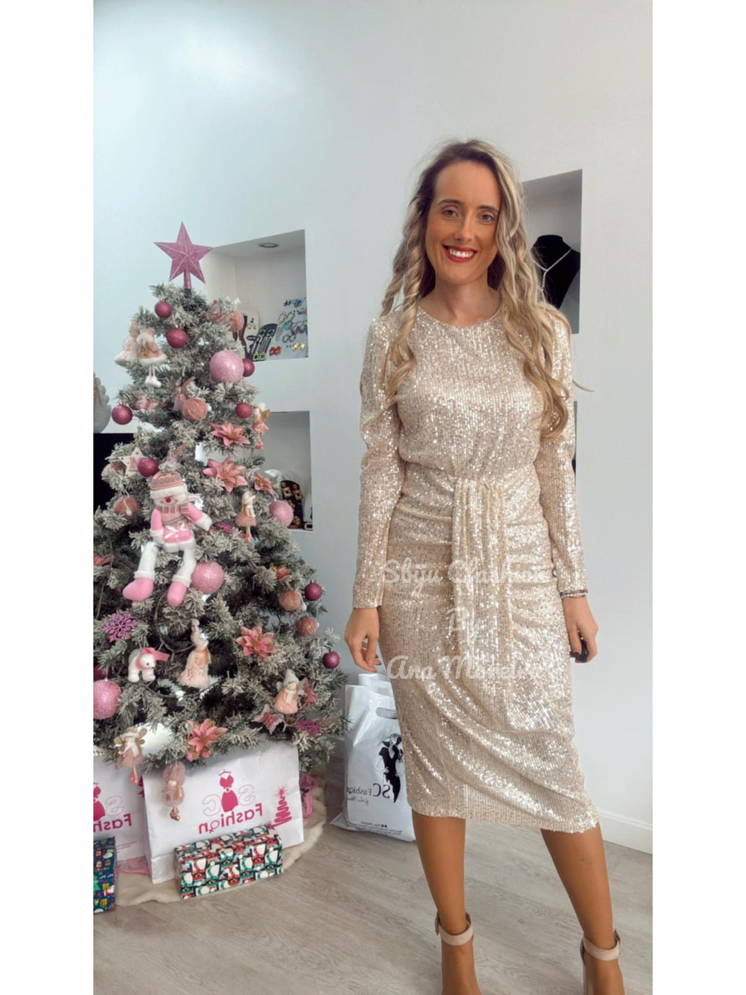 Vestido Midi em Lantejoulas - TU 3