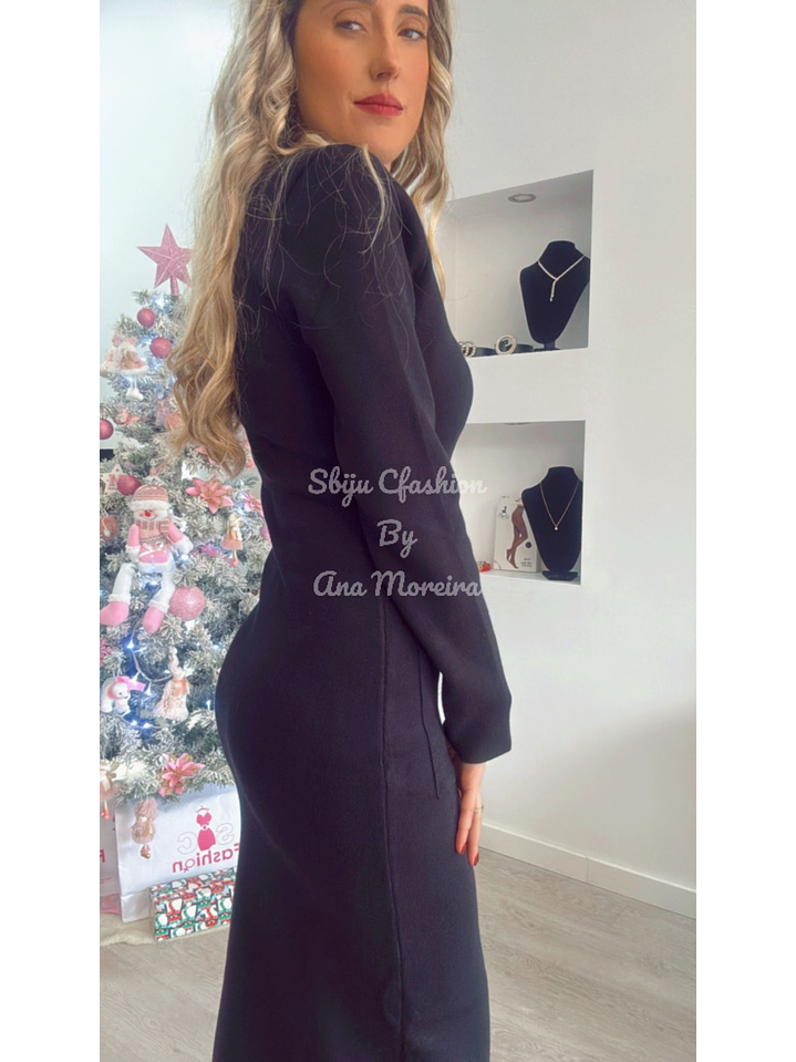 Vestido em Malha com Racha e Detalhes em Dourado 7