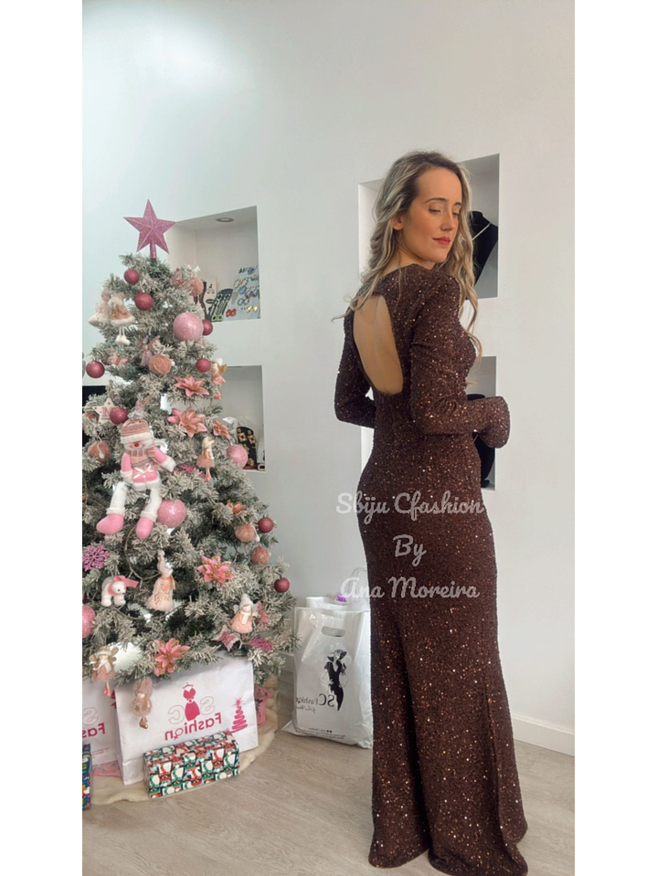 Vestido Comprido em Lantejoulas com Abertura nas Costas 5