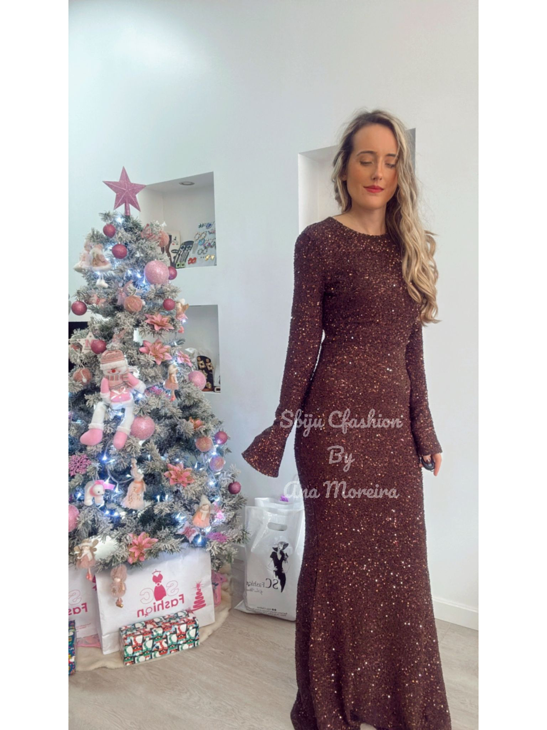 Vestido Comprido em Lantejoulas com Abertura nas Costas 7