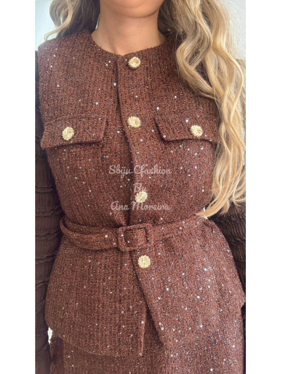 Conjunto de Colete e Saia-Calção em Fazenda com Brilhos e Cinto 9