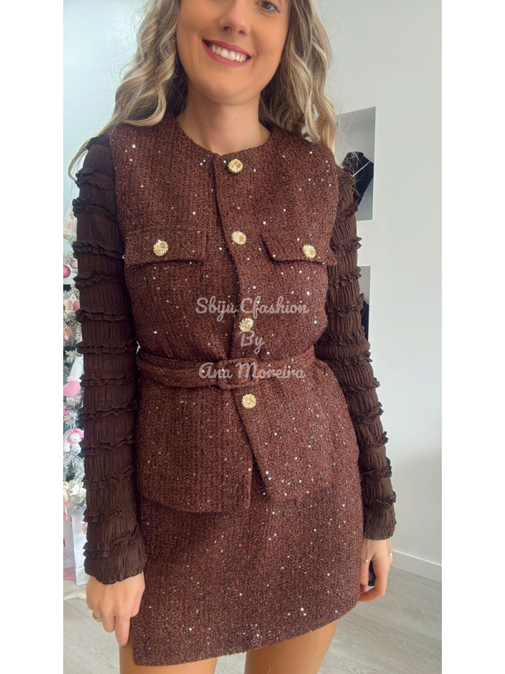 Conjunto de Colete e Saia-Calção em Fazenda com Brilhos e Cinto 12