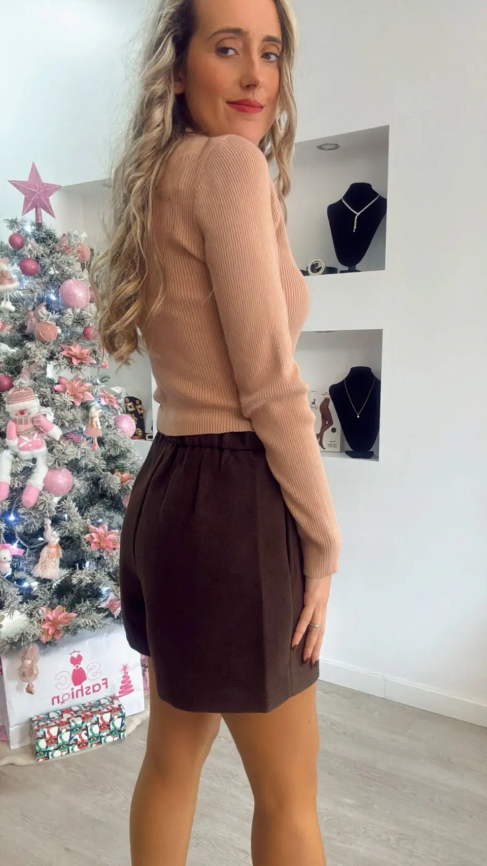 Calção Castanho em Fazenda com Bolsos 5