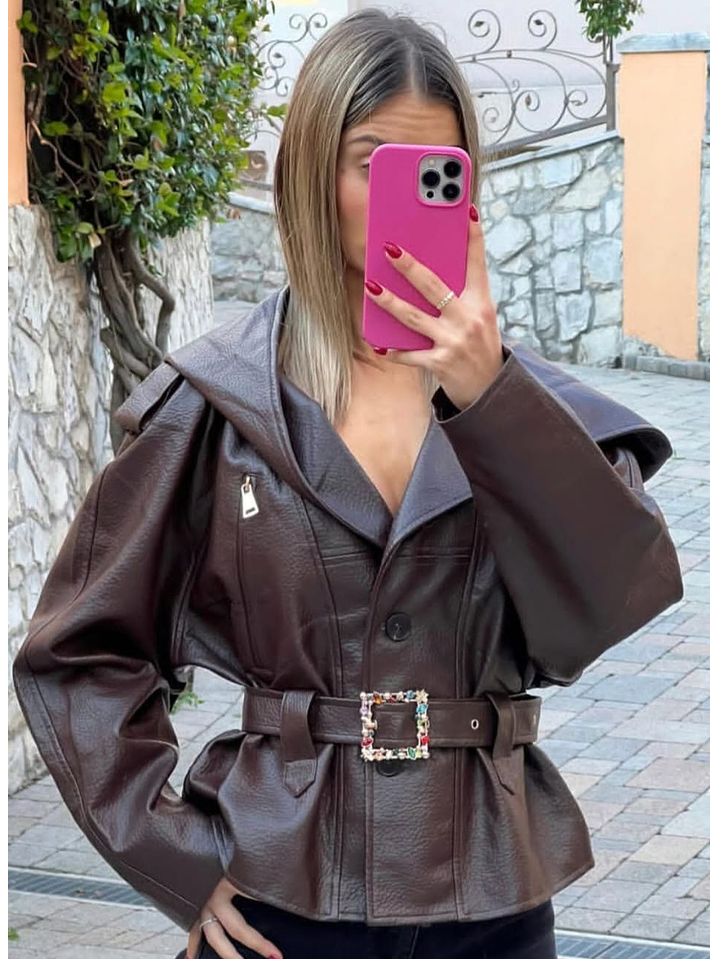 Casaca em Ecopele com Capuz e Cinto com Brilhantes - TU 1