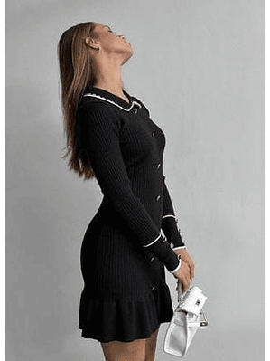 Vestido de Malha com Folho e Gola