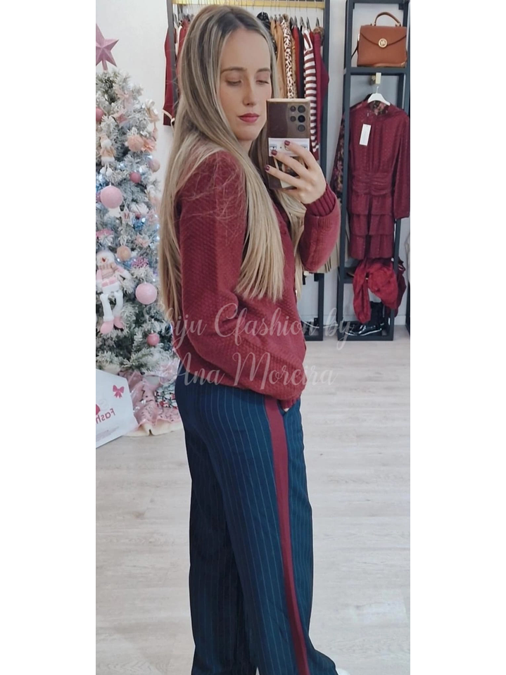 Casaco de Malha com Detalhe de Trança e Botões Dourados - TU 2