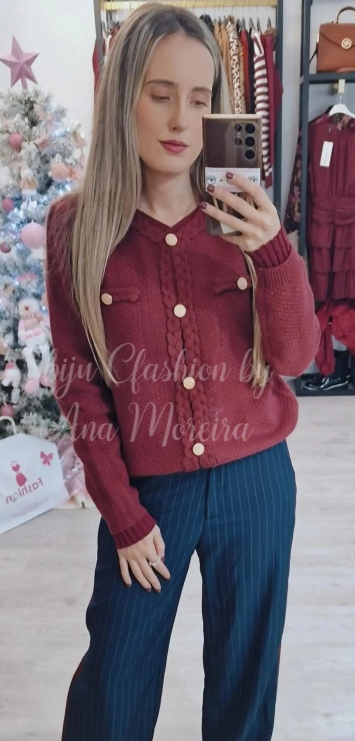 Casaco de Malha com Detalhe de Trança e Botões Dourados - TU 4