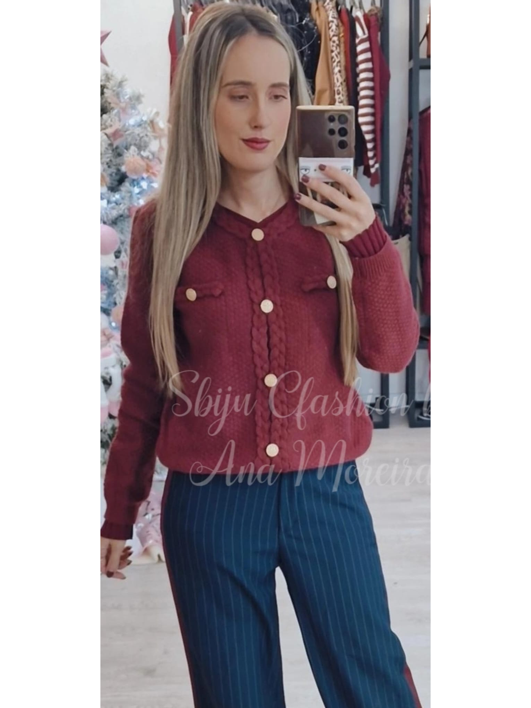 Casaco de Malha com Detalhe de Trança e Botões Dourados - TU 5