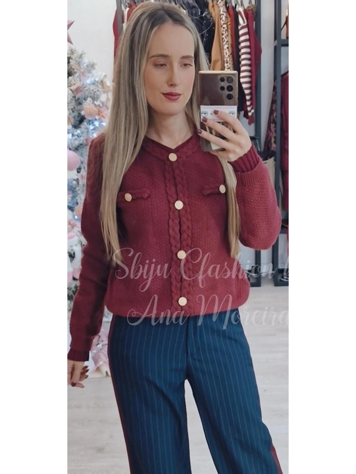 Casaco de Malha com Detalhe de Trança e Botões Dourados - TU 5